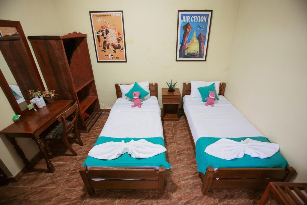 Yes Paradise Kandy Room photo