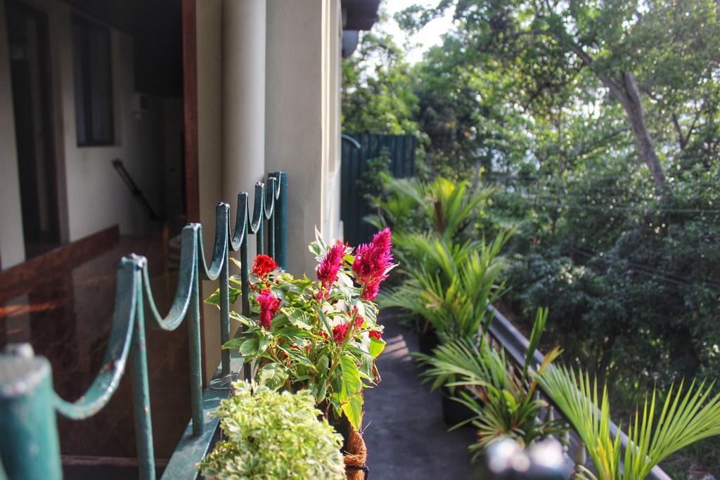 Yes Paradise Kandy Exterior photo