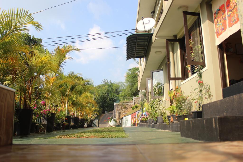 Yes Paradise Kandy Exterior photo